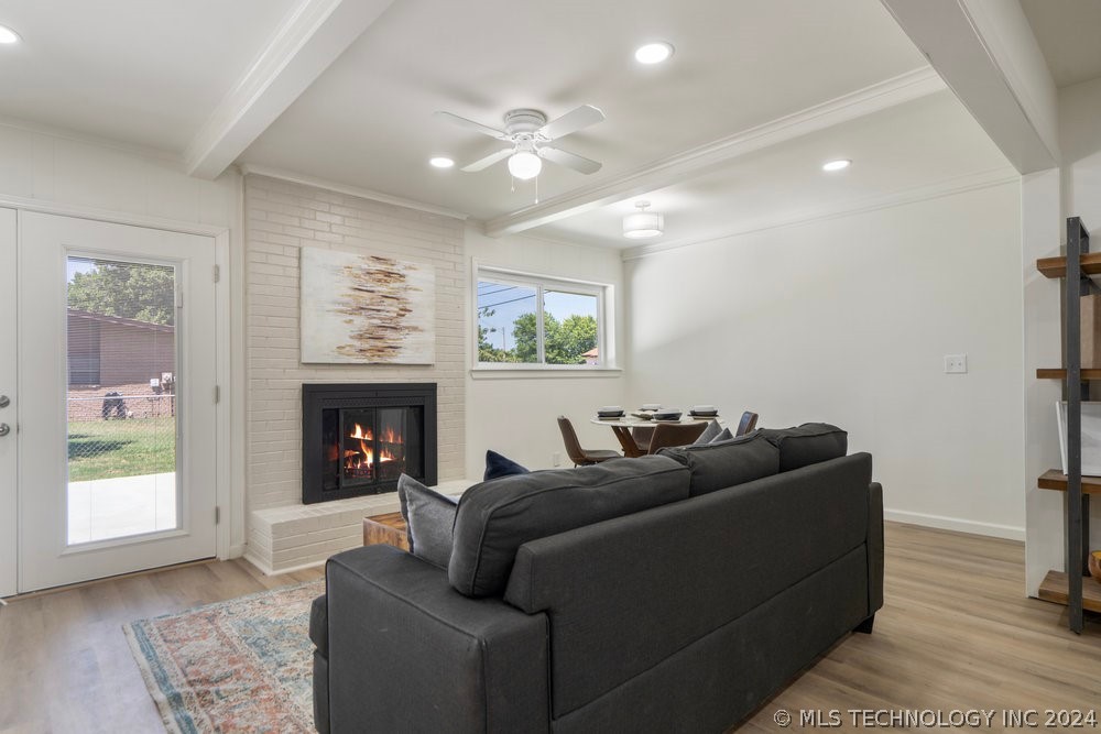 702 W Canton Street