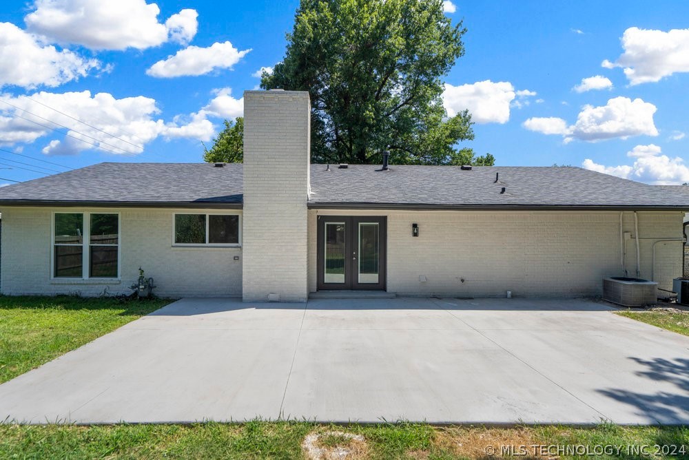 702 W Canton Street