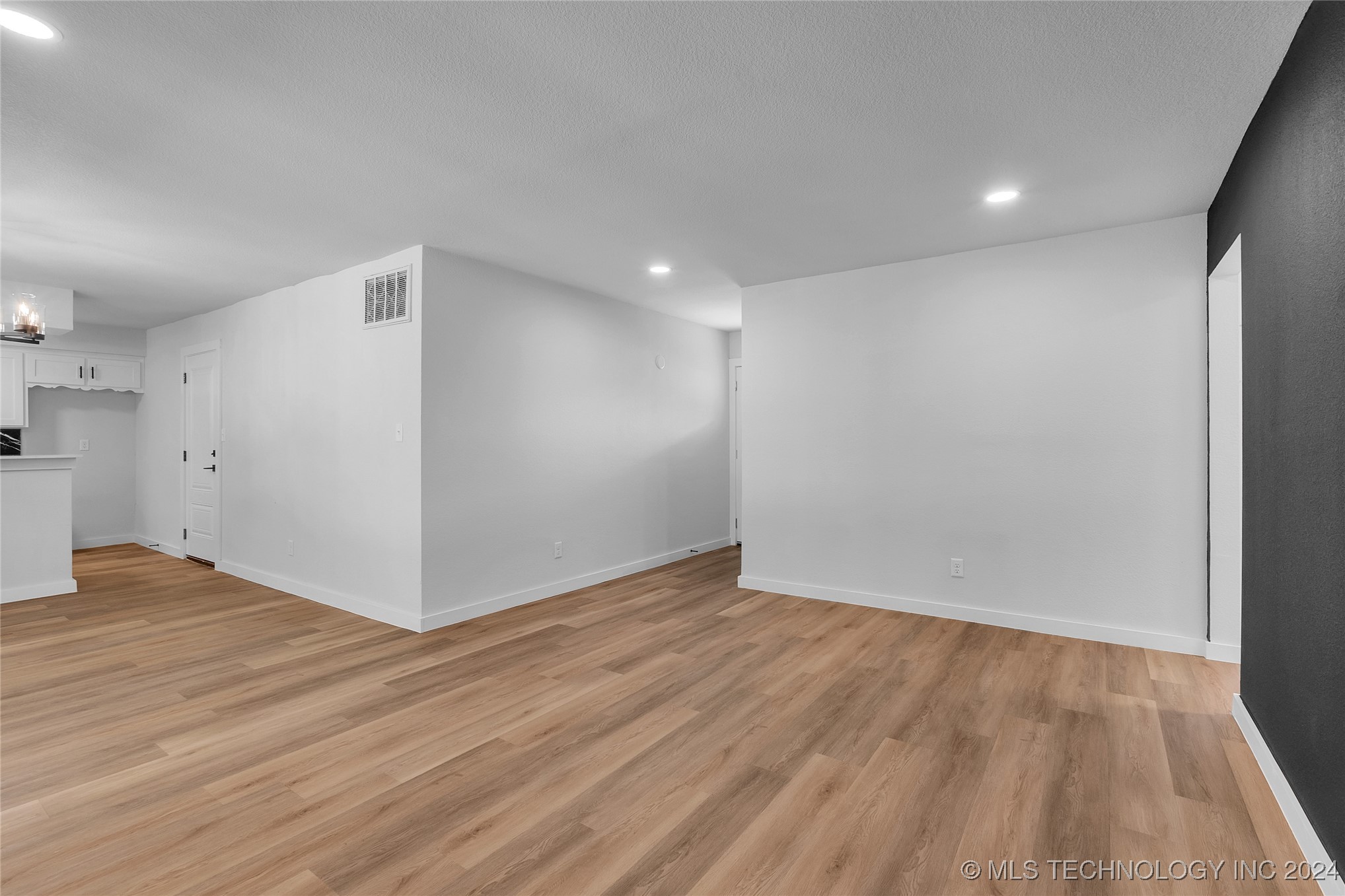 3902 S 109th East Avenue