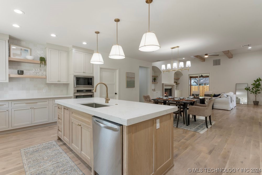301 W Greely Street