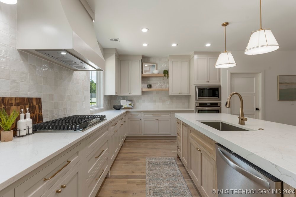301 W Greely Street
