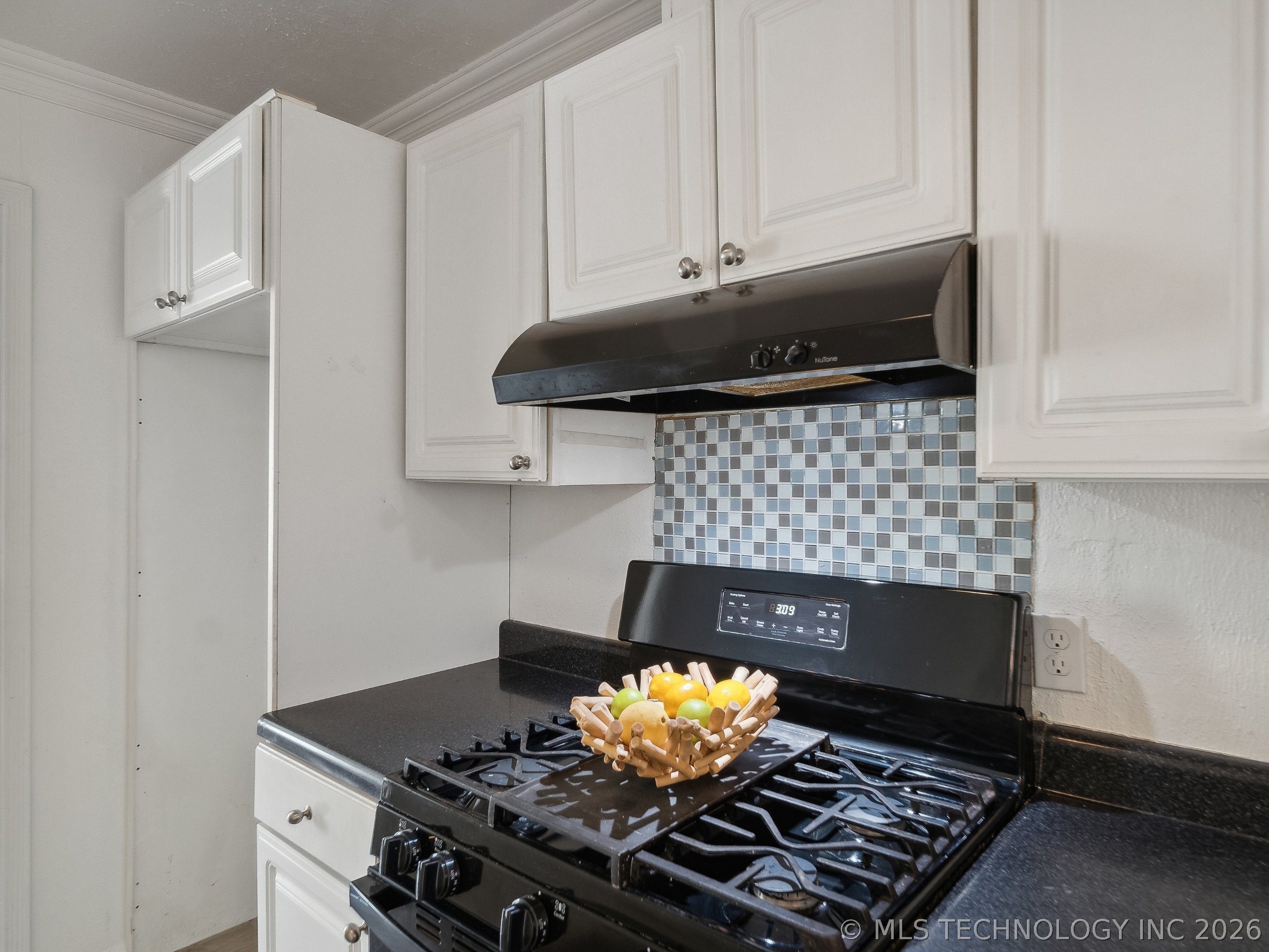 788 E 48th Street N
