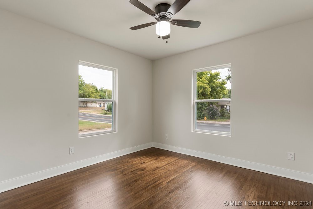 4523 E 4th Place