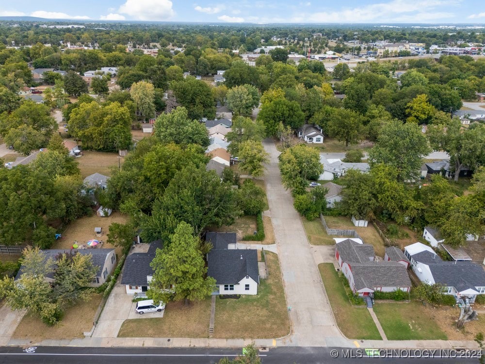 4523 E 4th Place