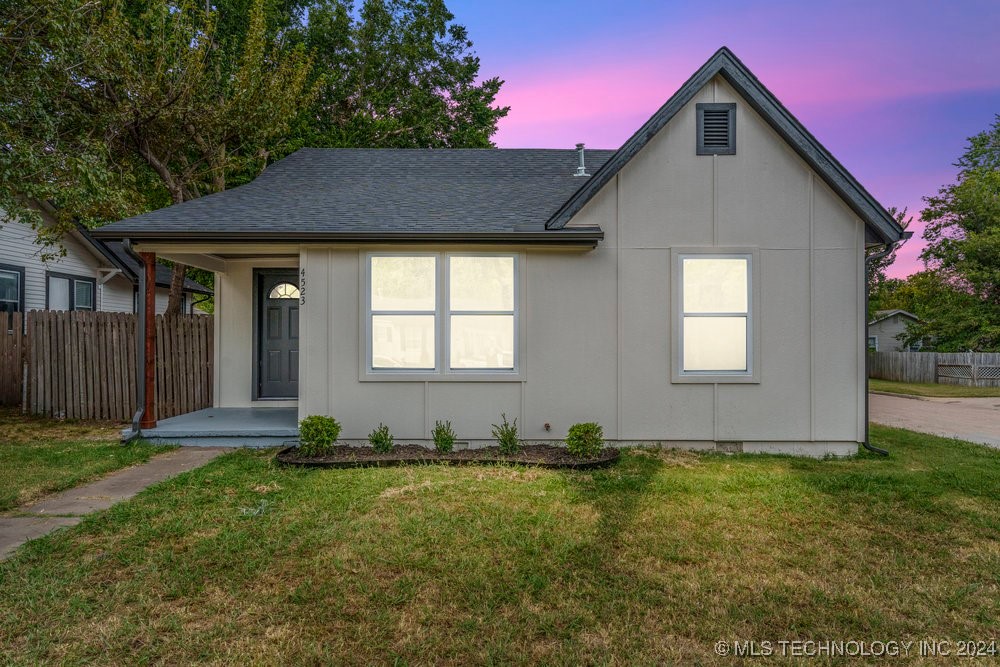 4523 E 4th Place