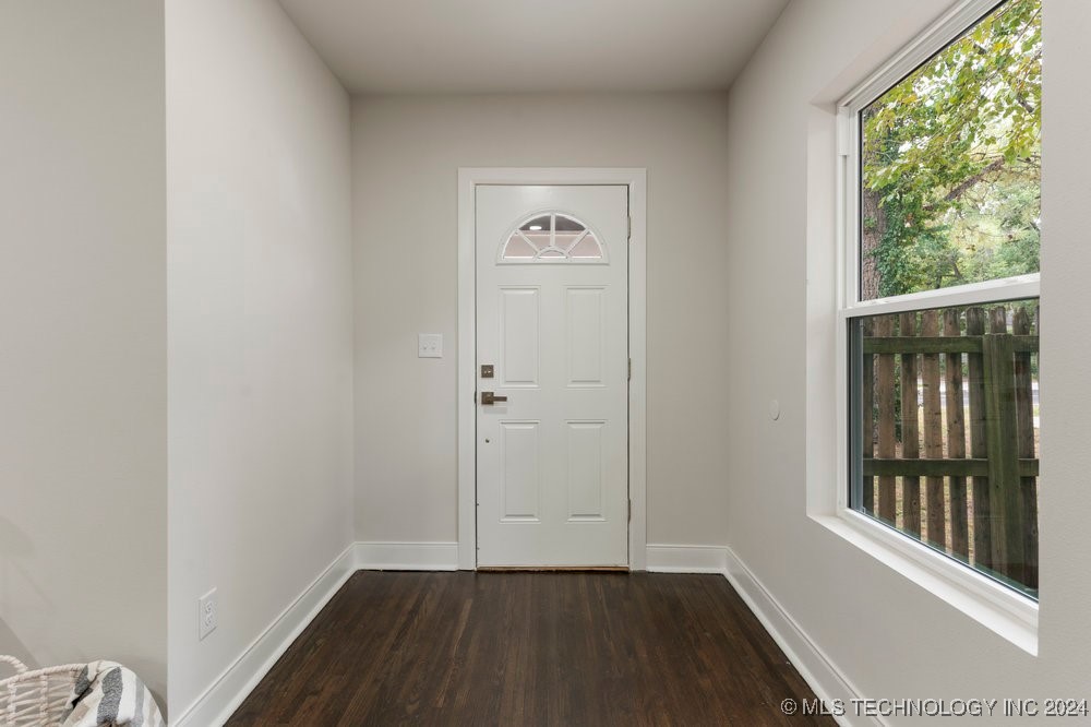 4523 E 4th Place
