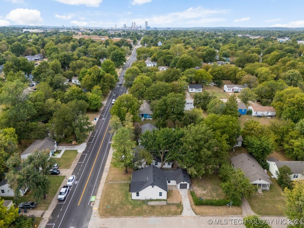 4523 E 4th Place