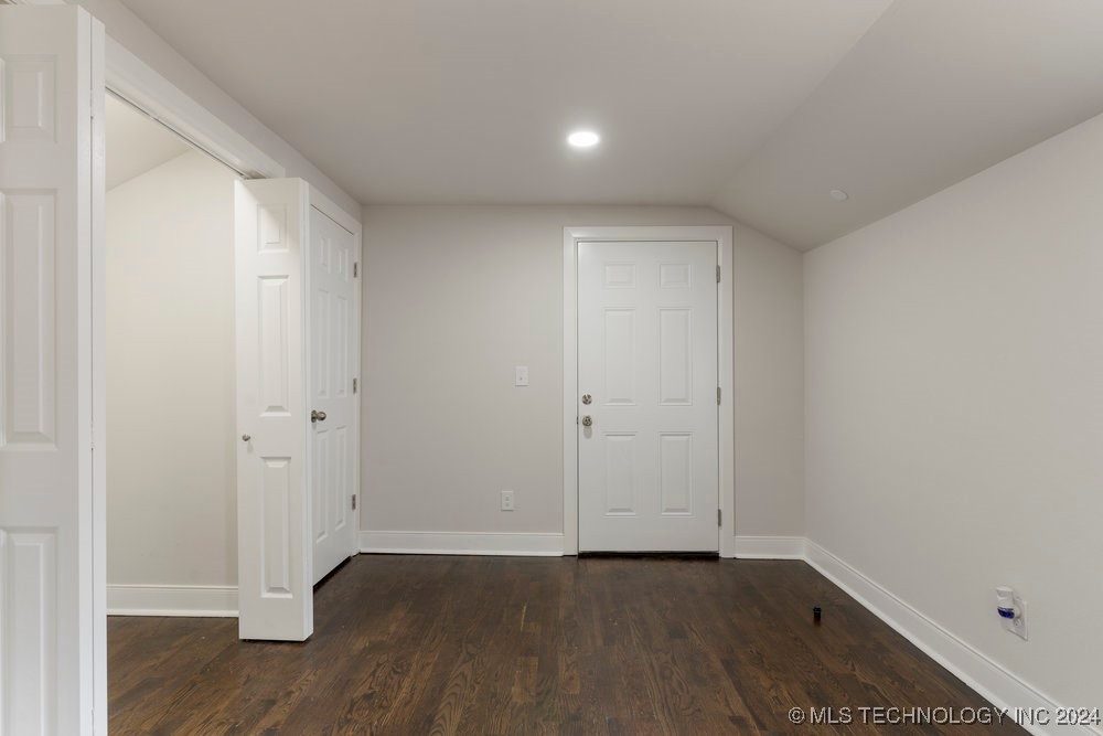 4523 E 4th Place