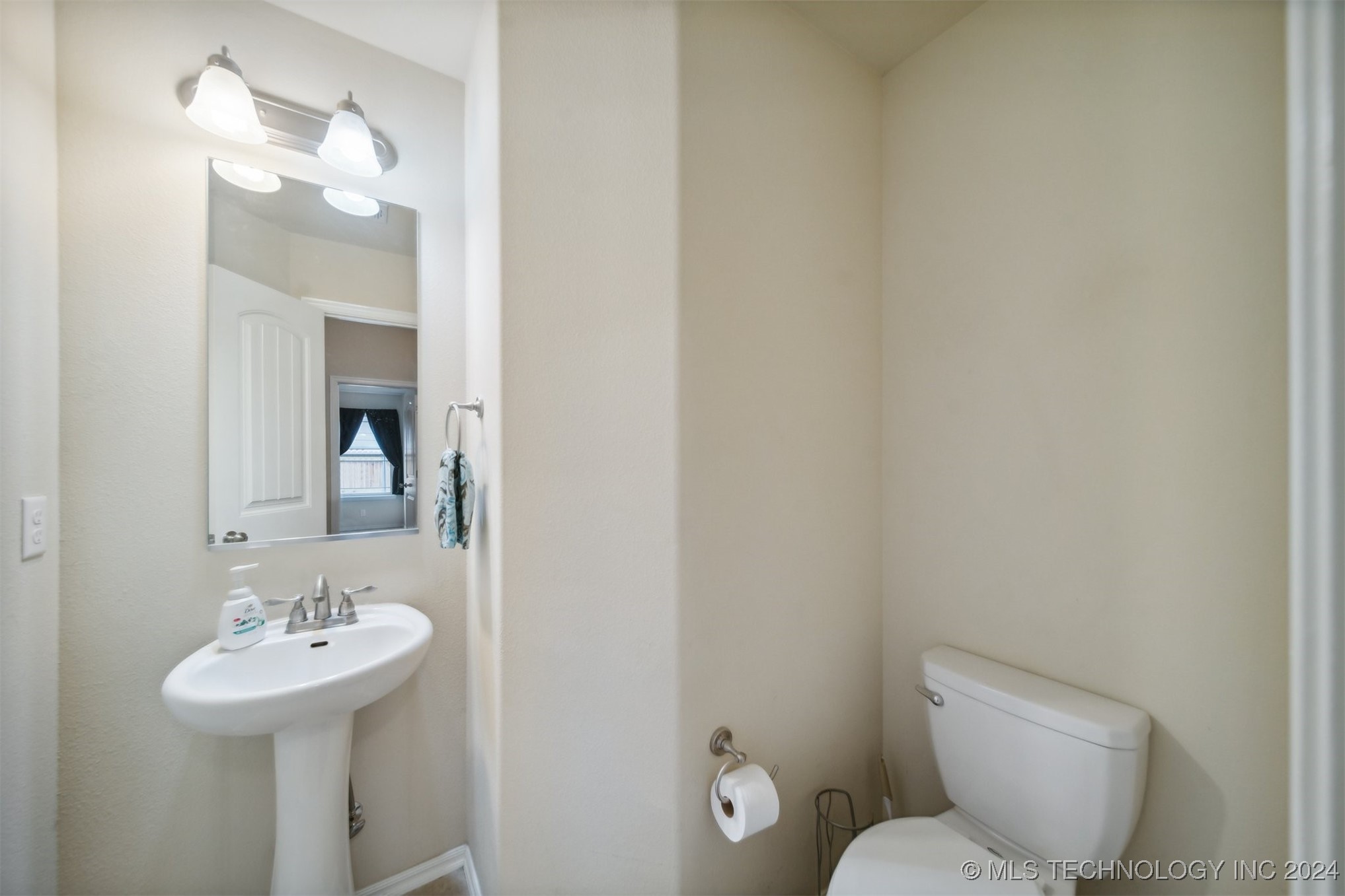 8846 S 256th Place E