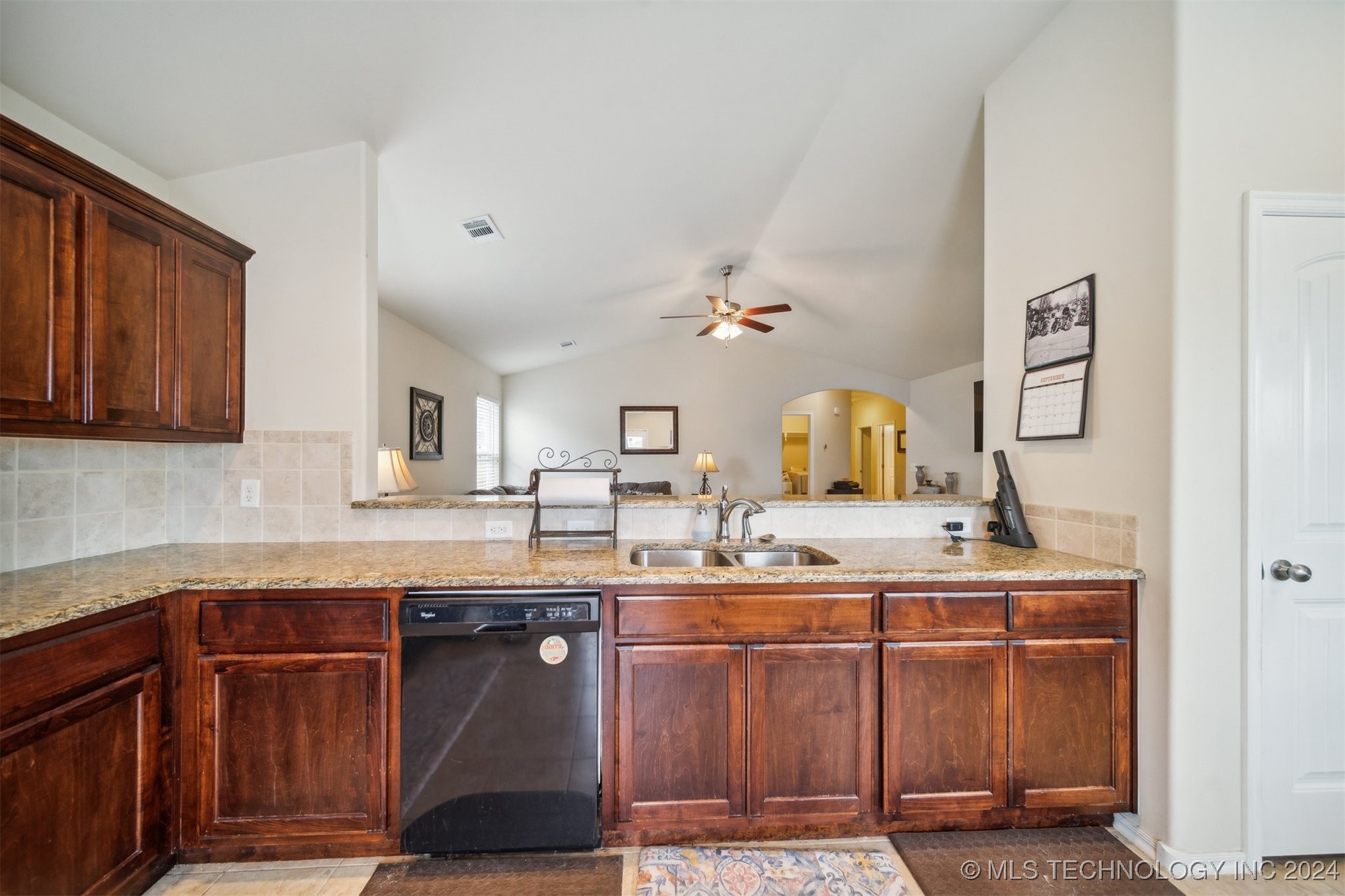 8846 S 256th Place E