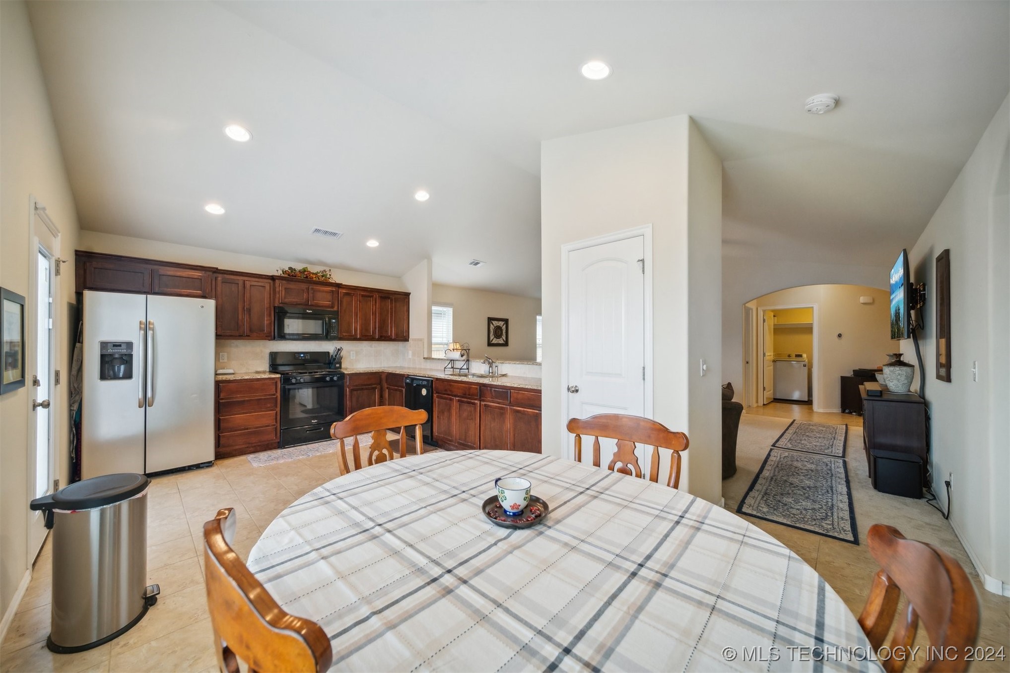 8846 S 256th Place E