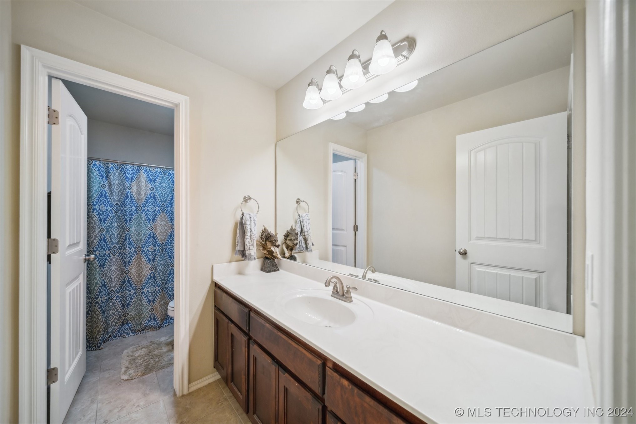 8846 S 256th Place E