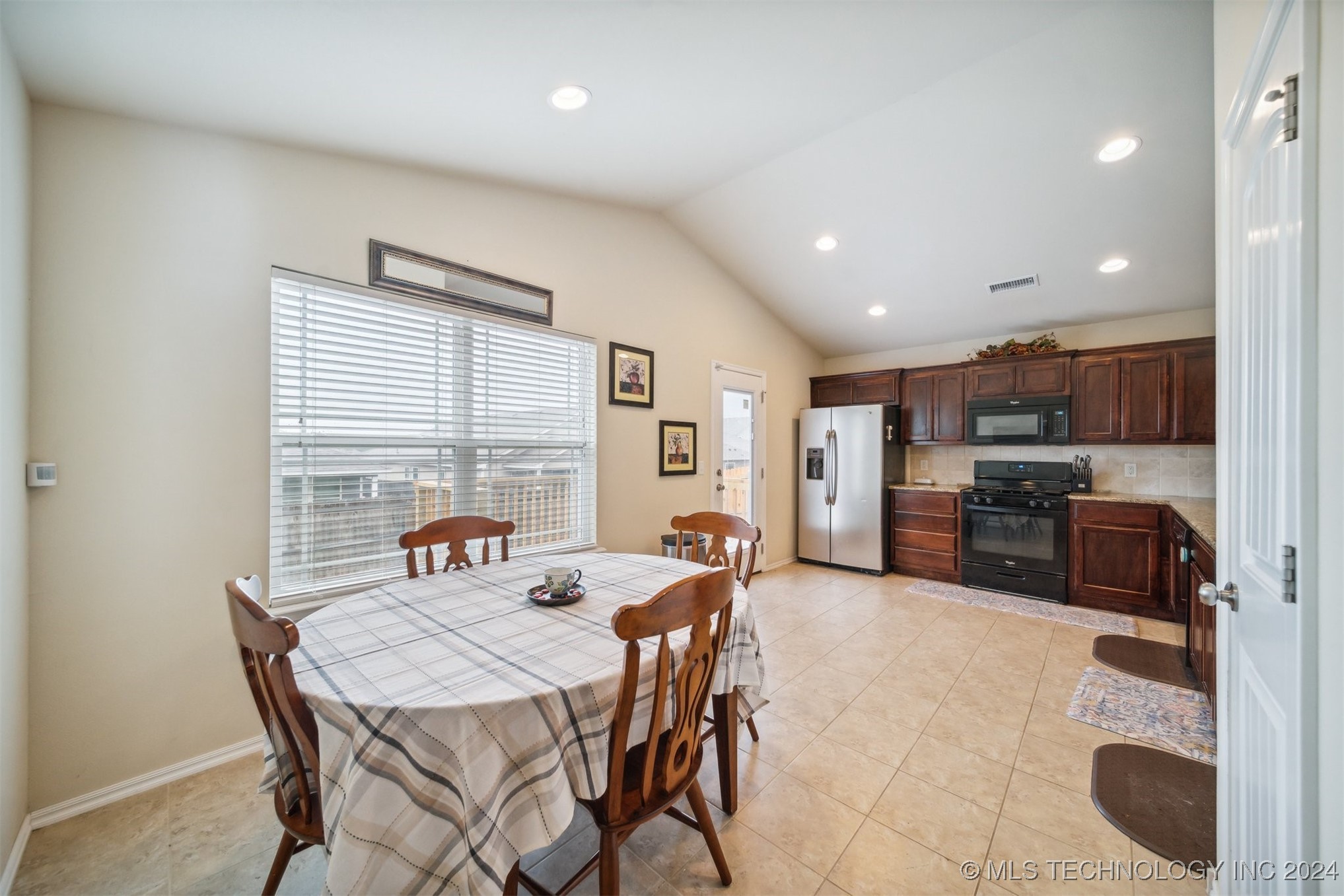 8846 S 256th Place E