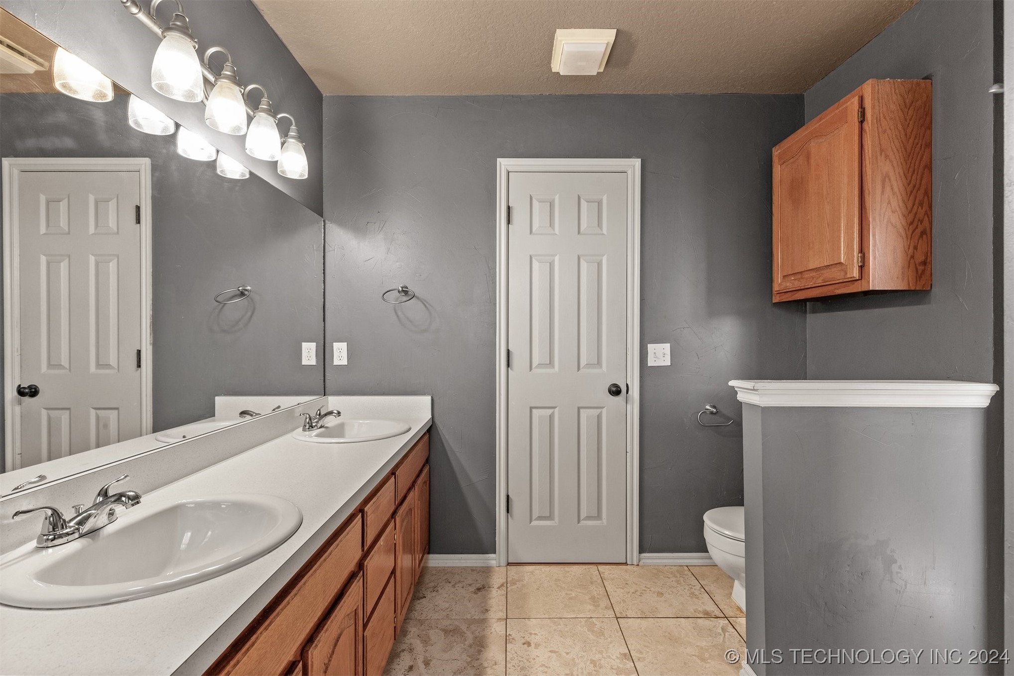 1224 W 112th Drive S