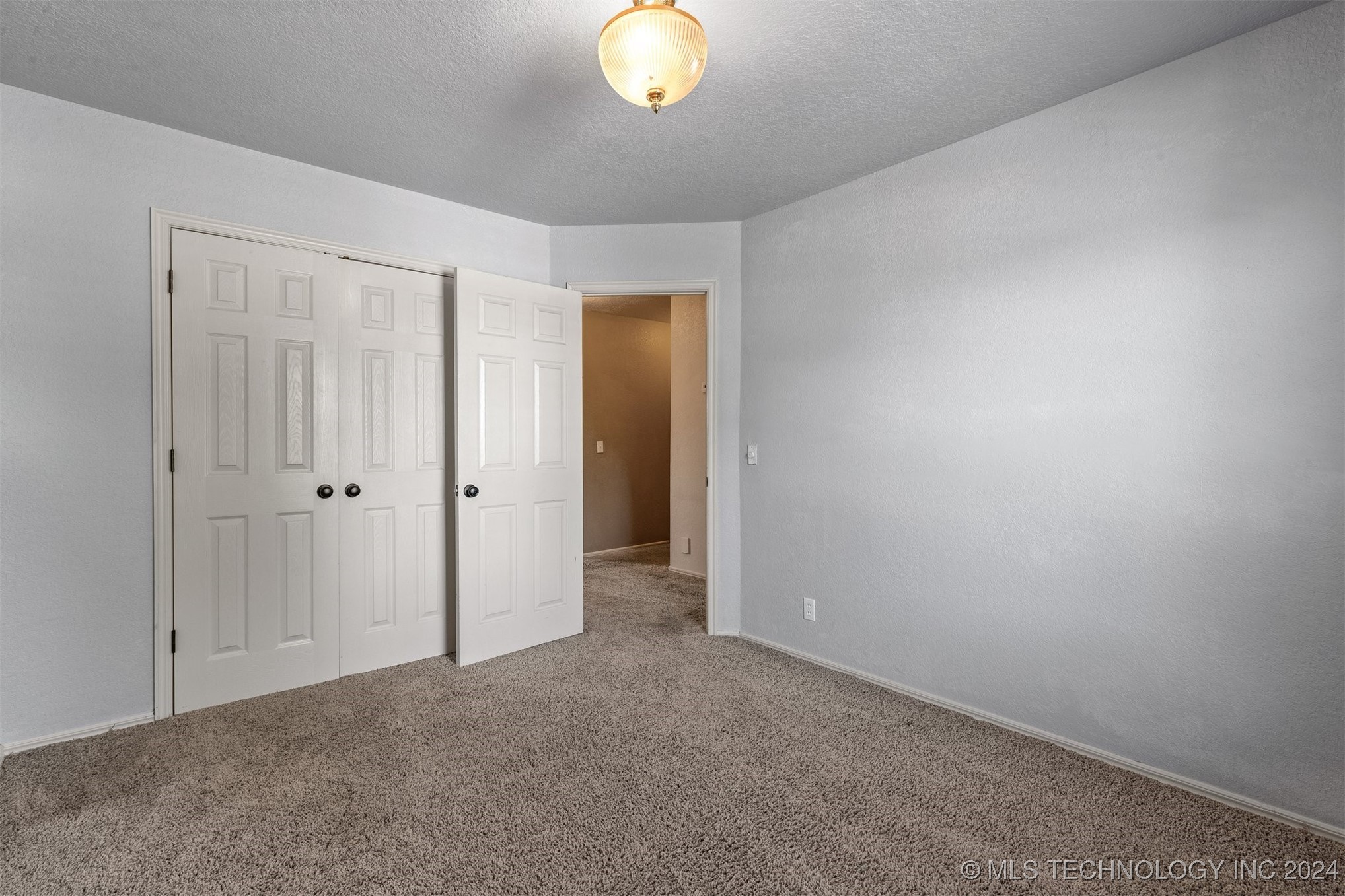1224 W 112th Drive S