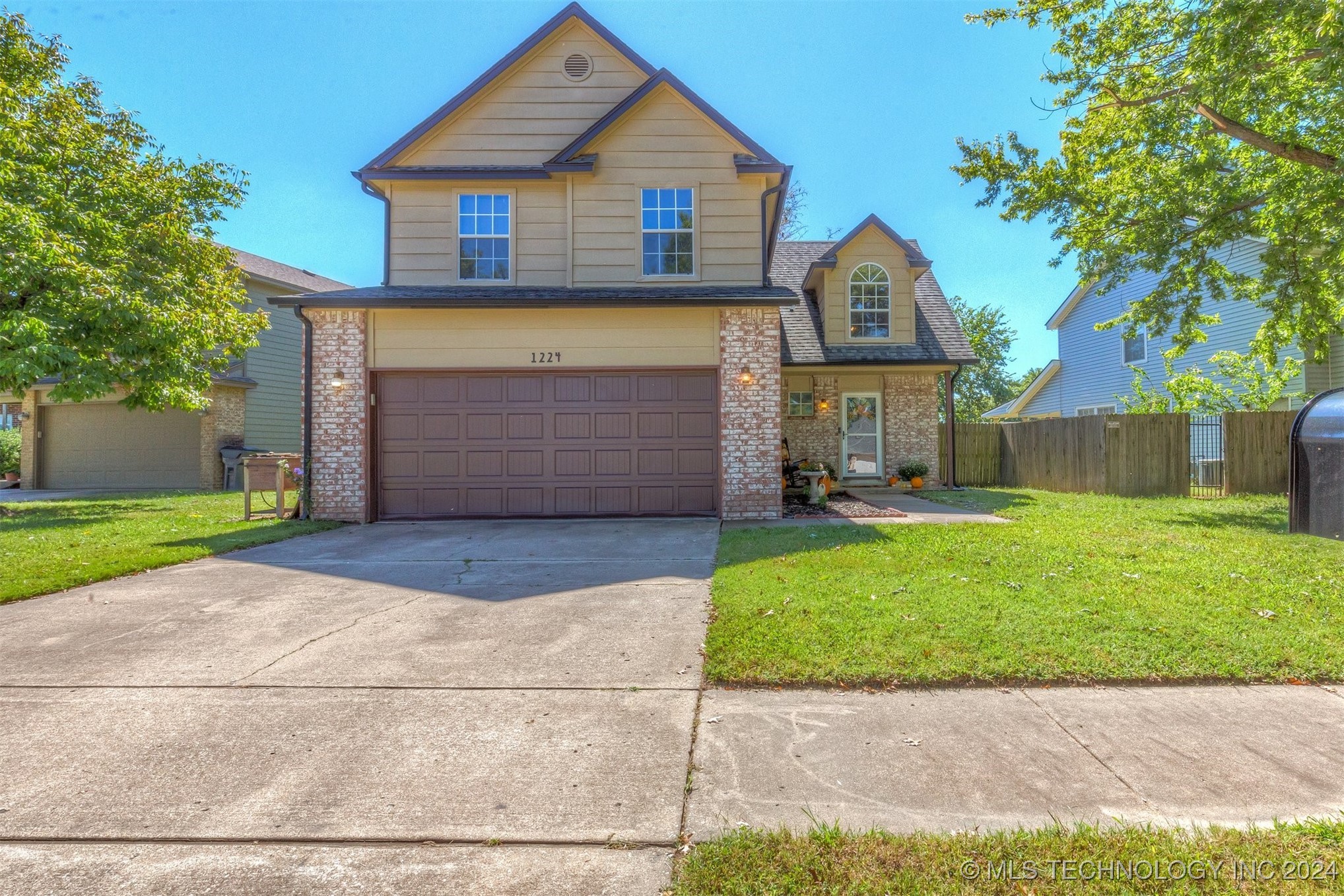 1224 W 112th Drive S