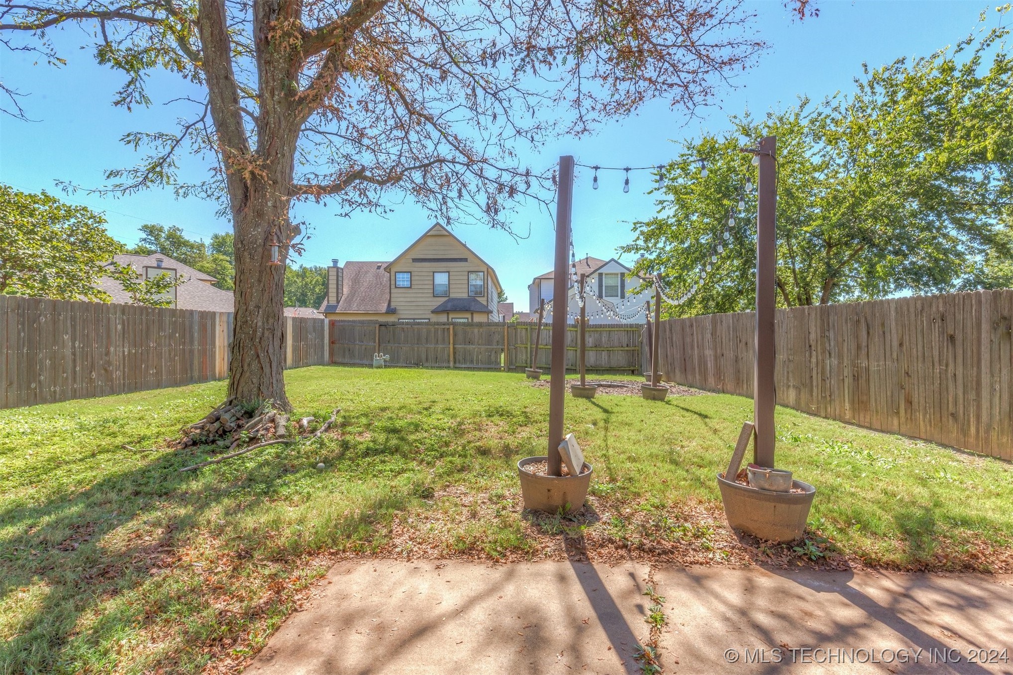 1224 W 112th Drive S