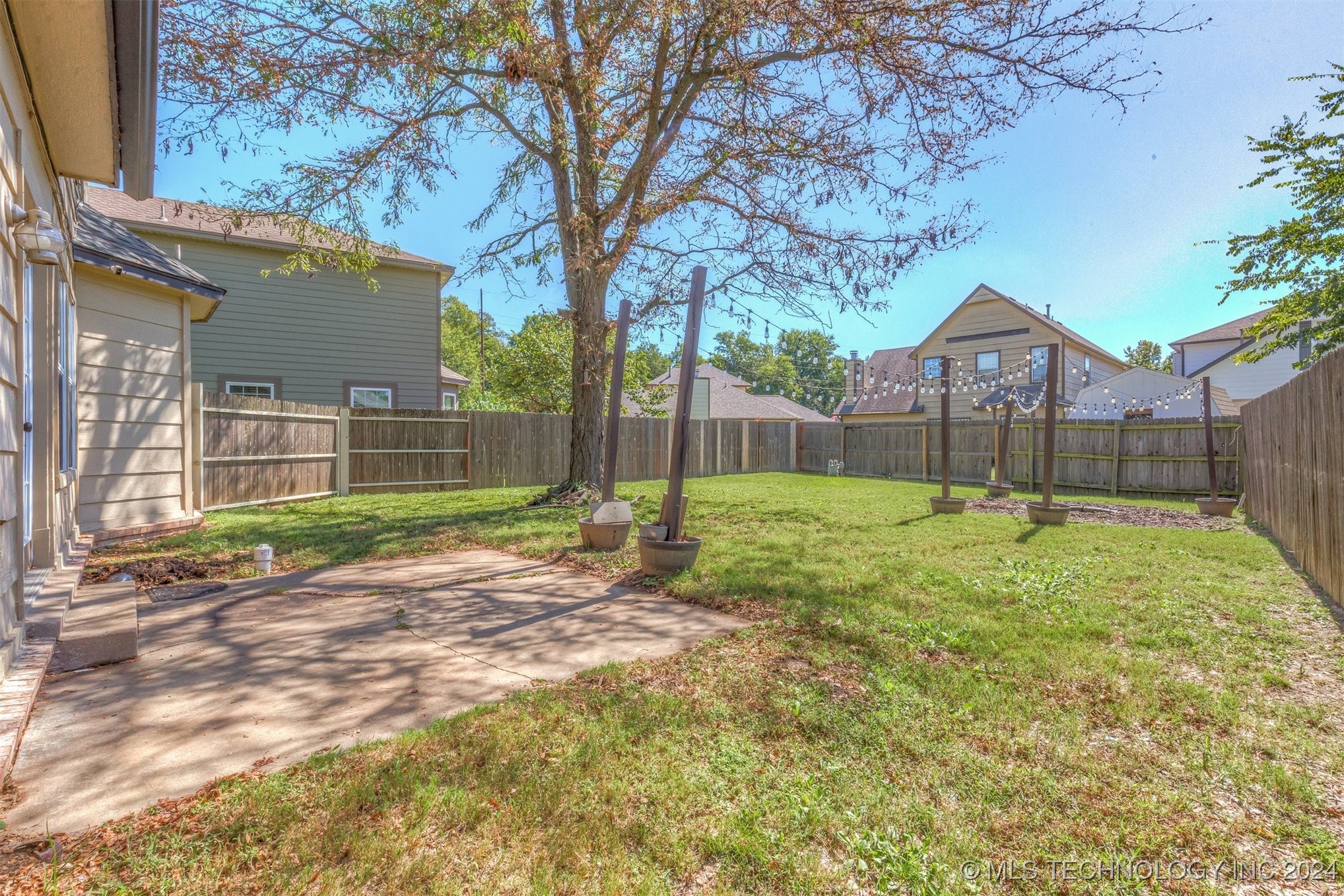 1224 W 112th Drive S