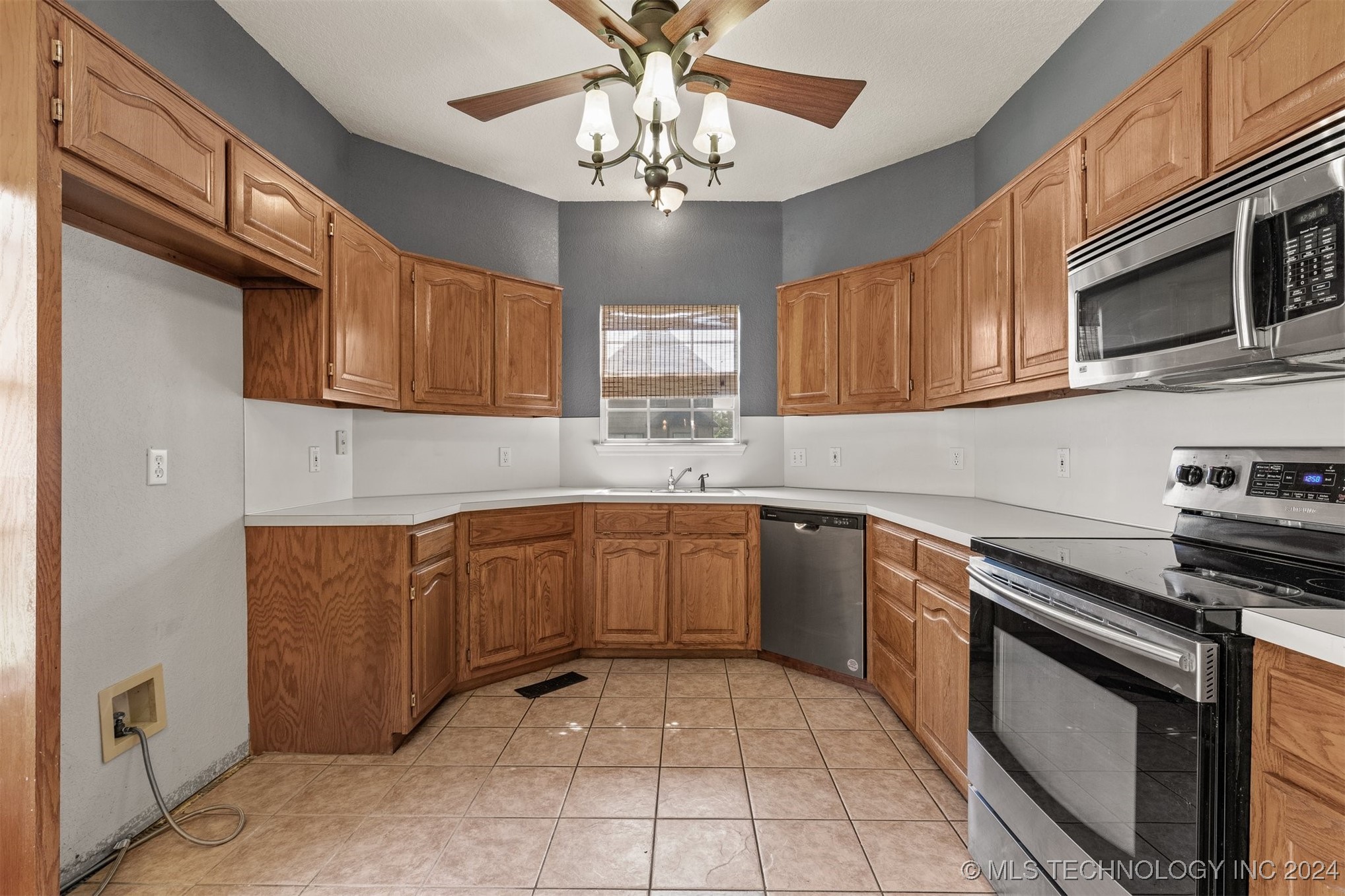 1224 W 112th Drive S