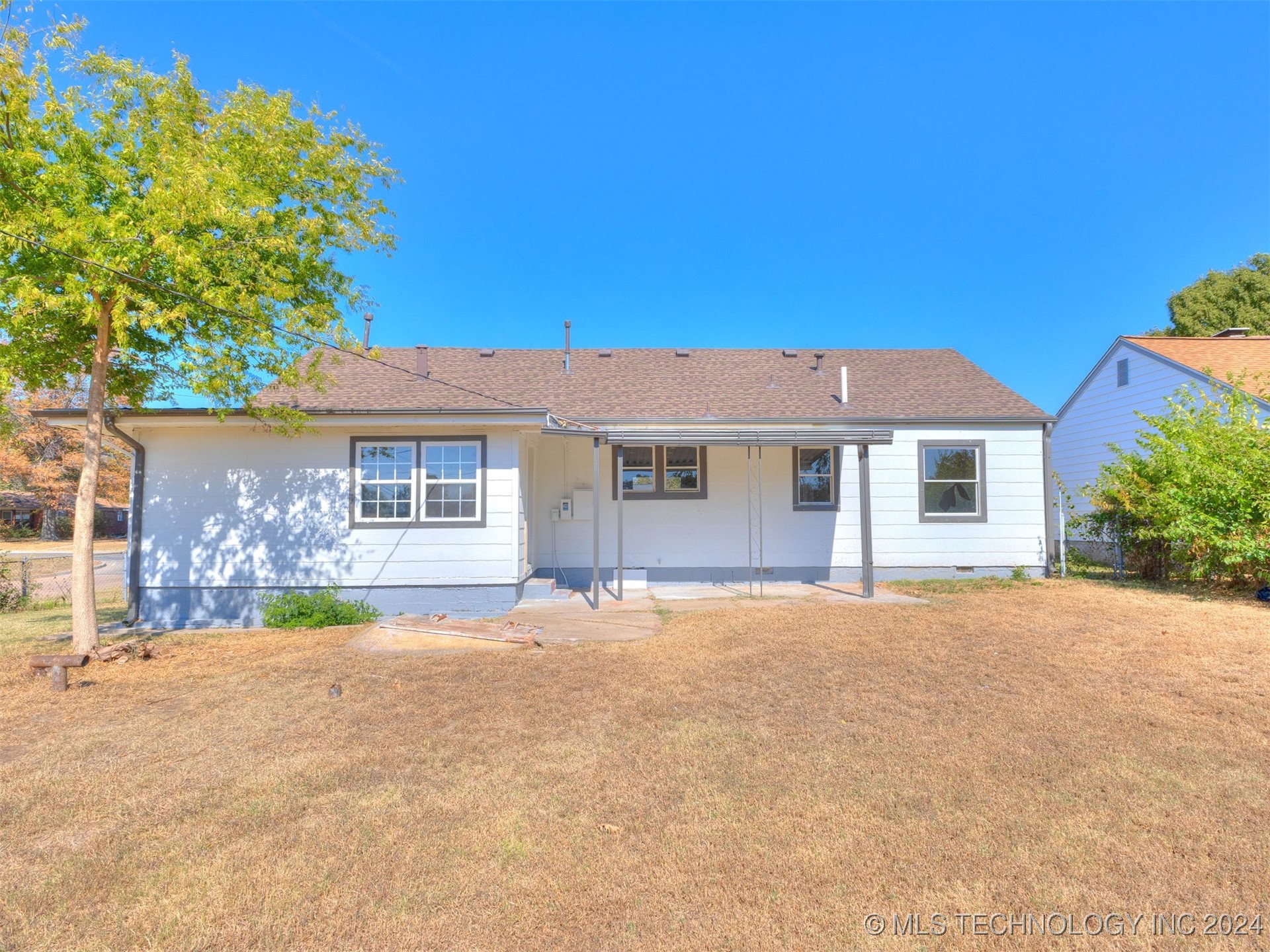 6304 E 4th Place