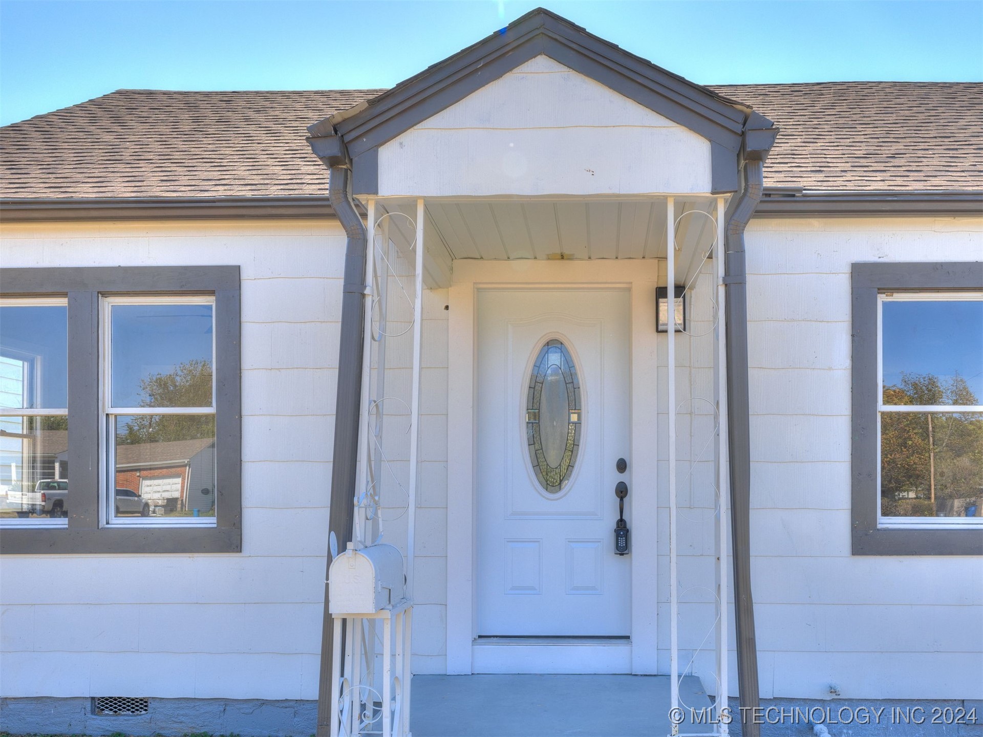 6304 E 4th Place