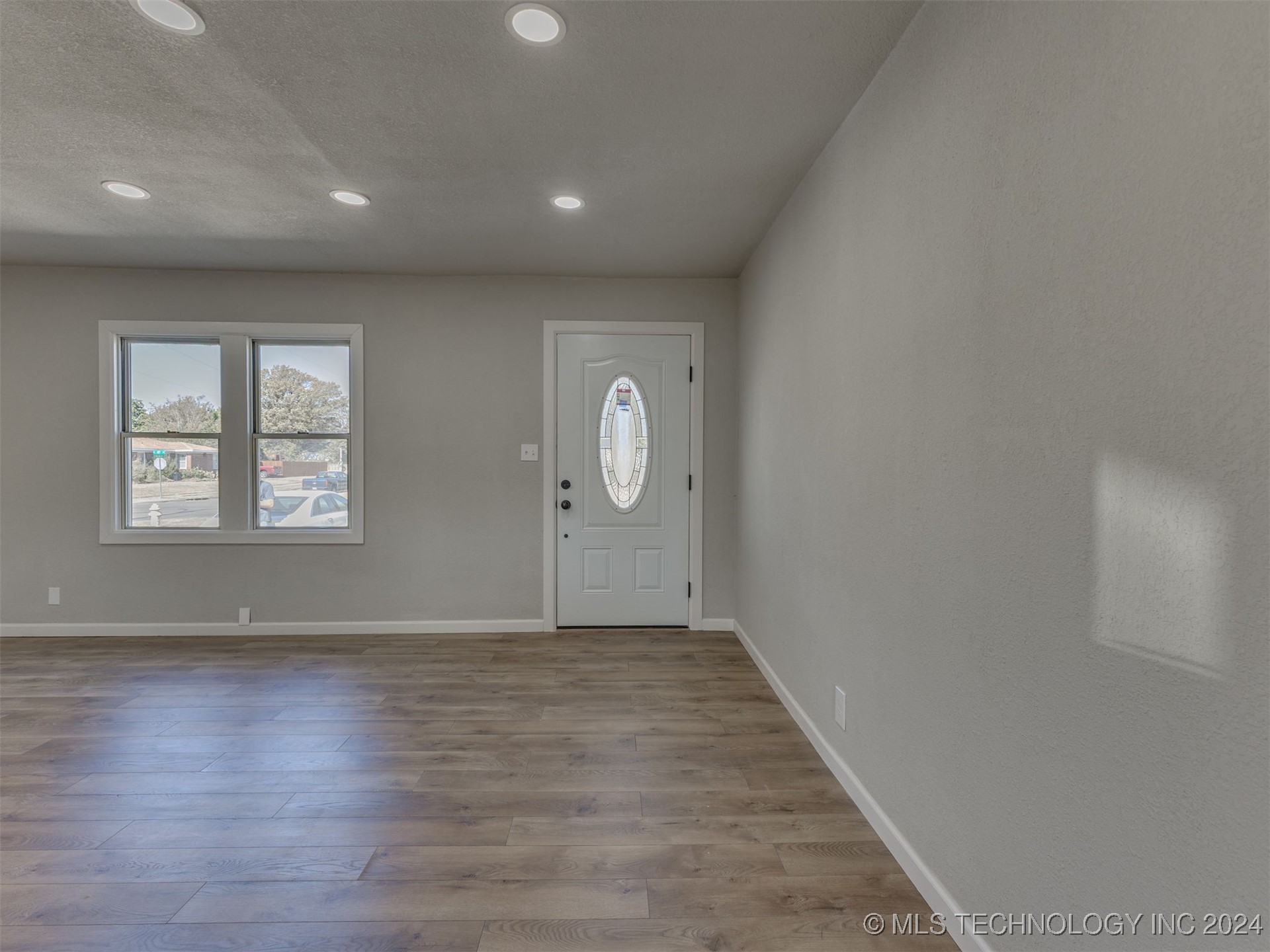 6304 E 4th Place