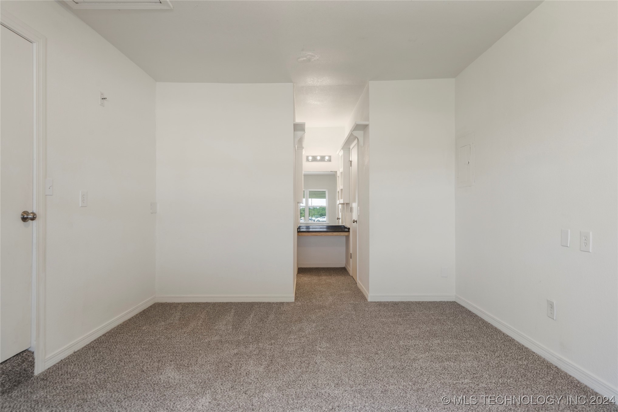 7900 E 76th Street North S
