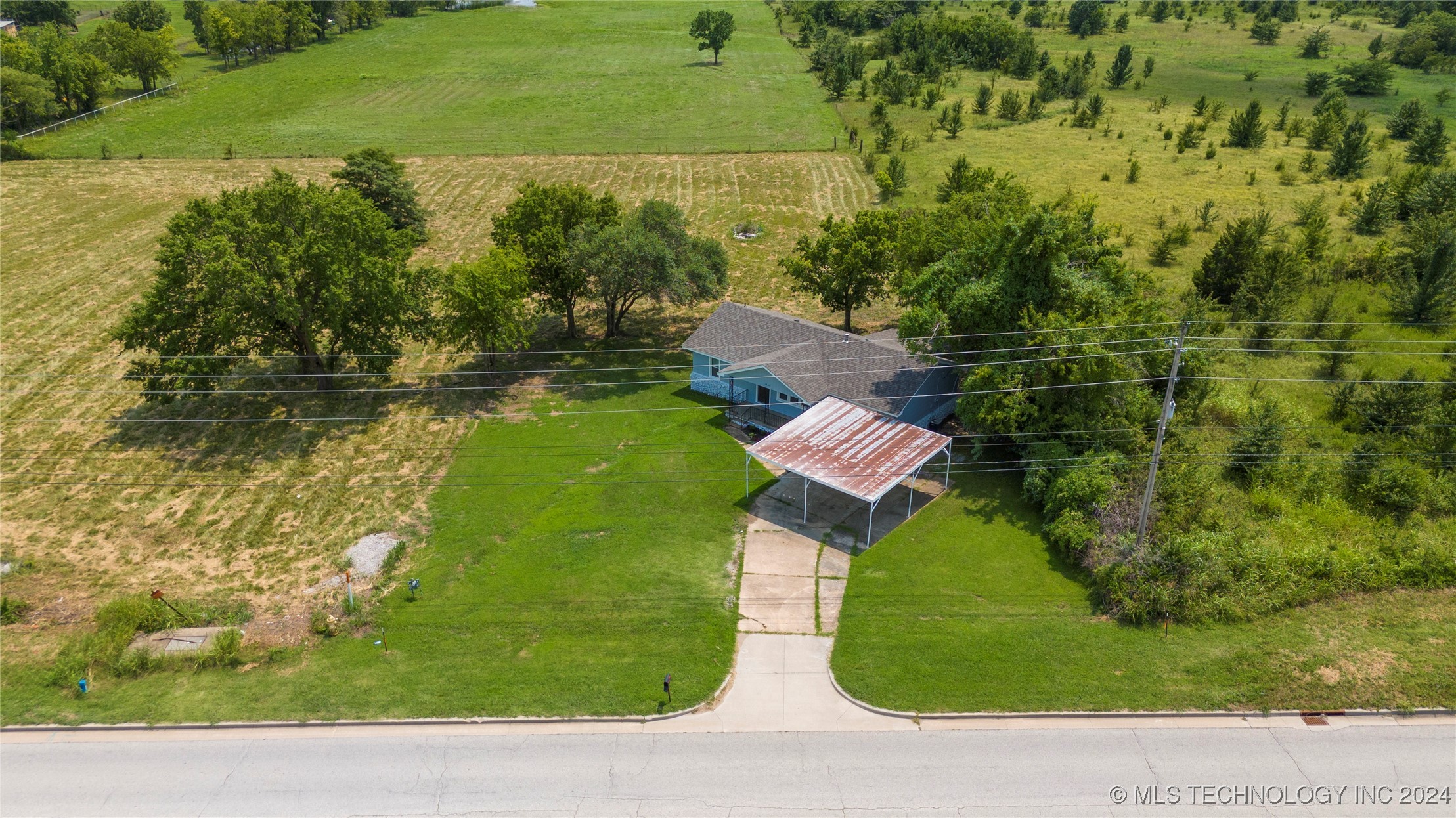 7900 E 76th Street North S