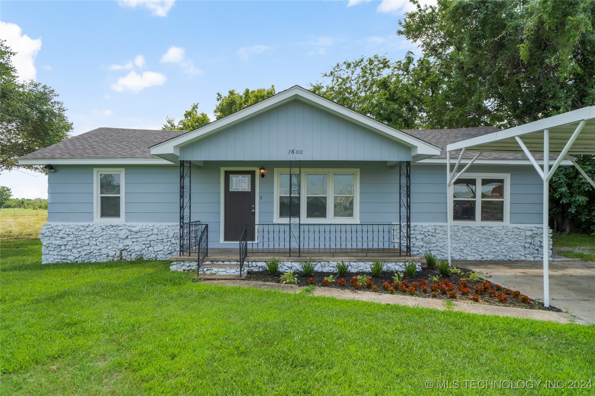 7900 E 76th Street North S