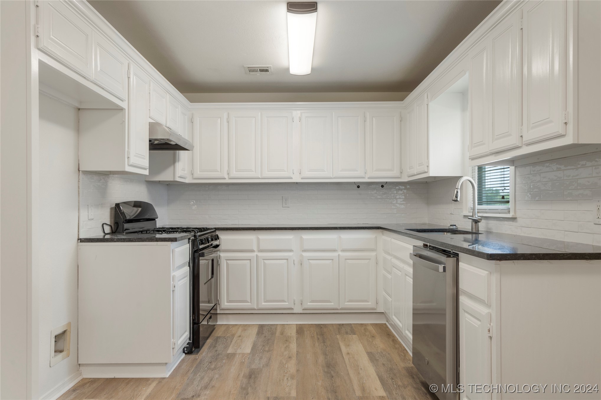 7900 E 76th Street North S