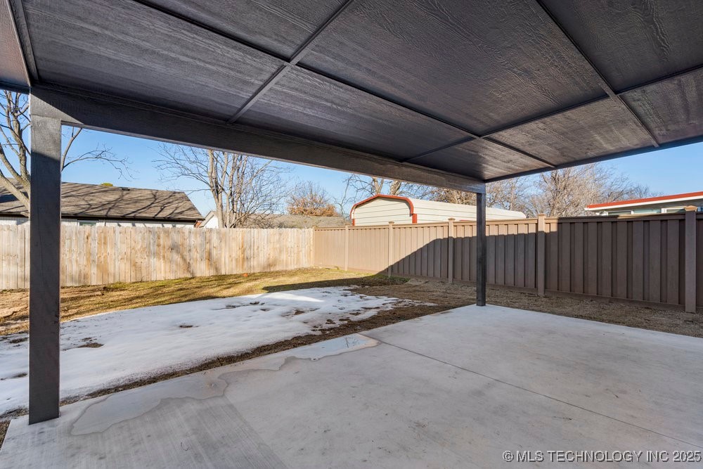 8915 E 50th Street S