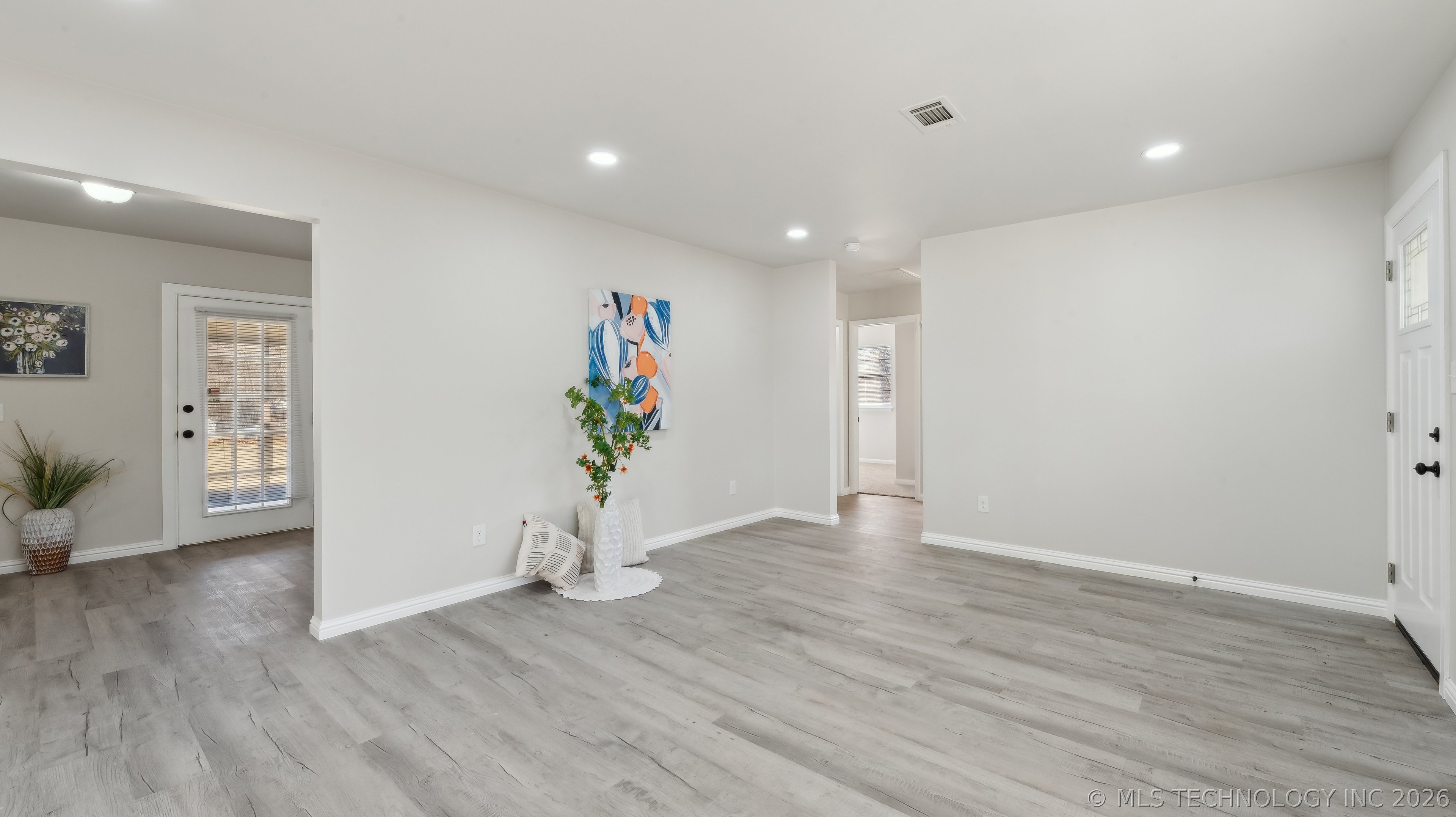 901 Valley Drive