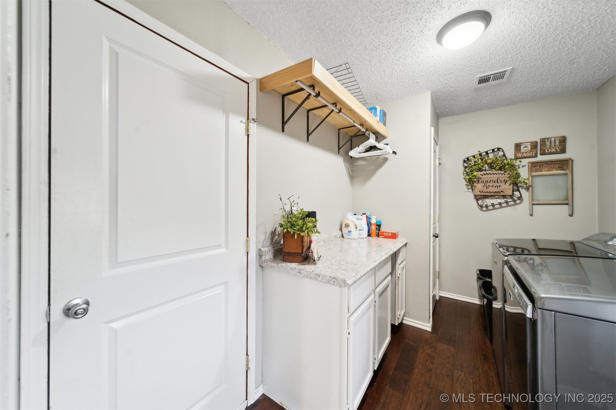 9381 Crestwood Drive