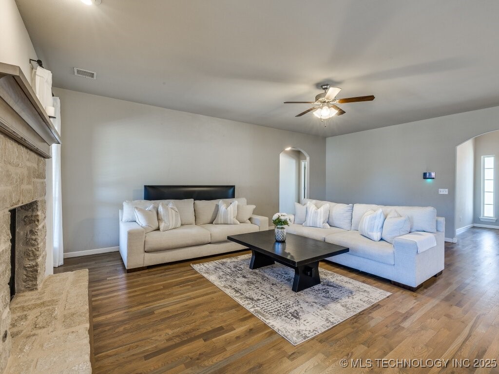 13401 E 44th Street