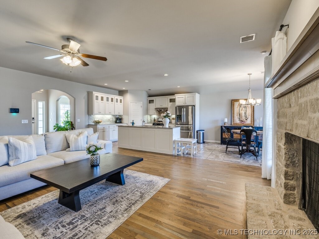 13401 E 44th Street
