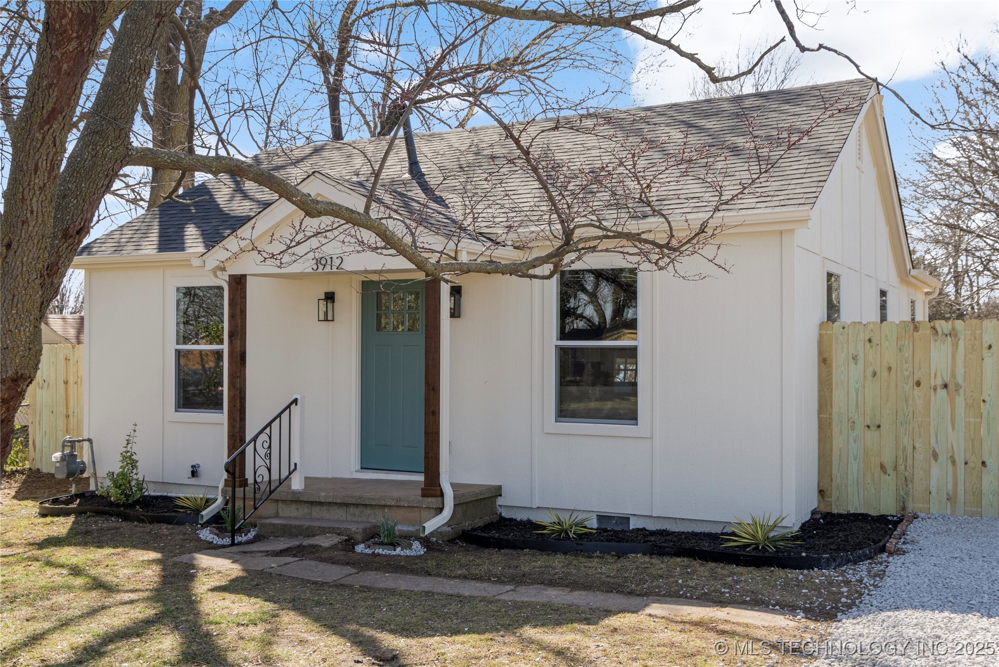 3912 S Walnut Creek Drive