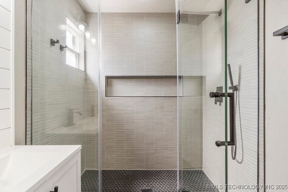 1064 E 137th Street