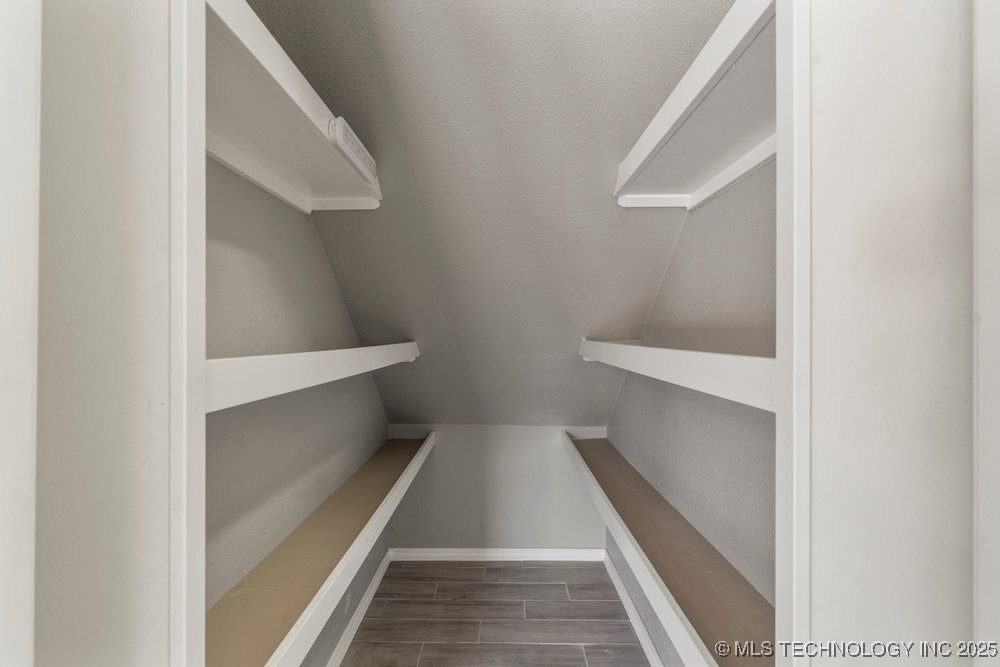 1064 E 137th Street