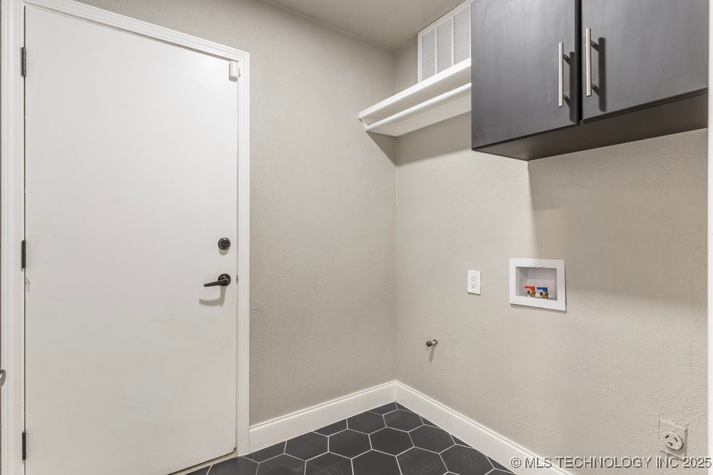 1064 E 137th Street