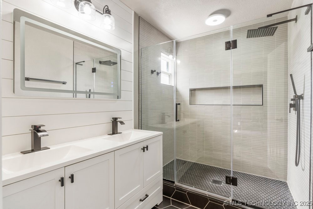 1064 E 137th Street