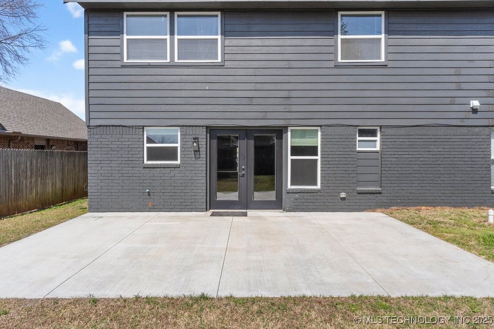 1064 E 137th Street