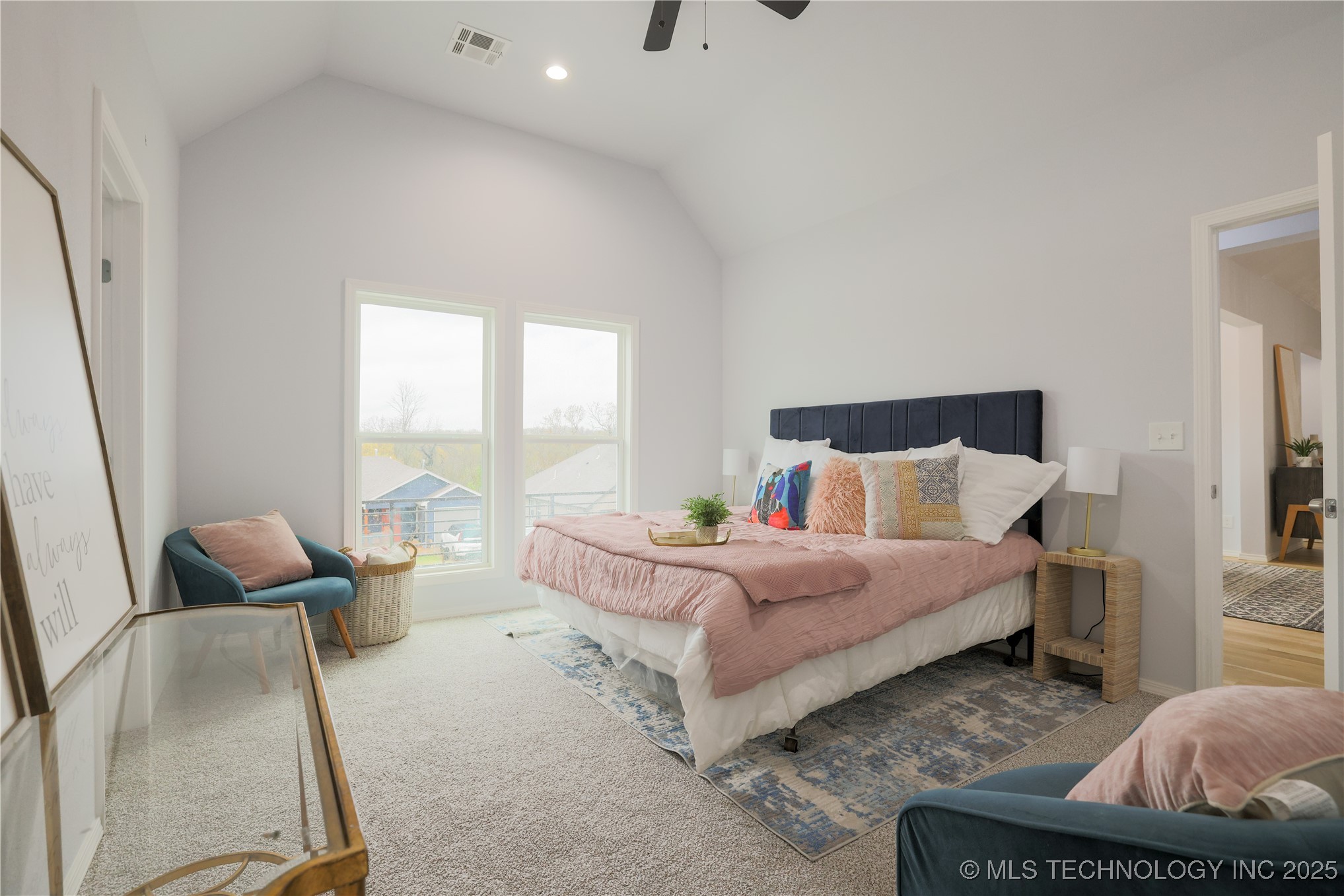 425 E 48th Court