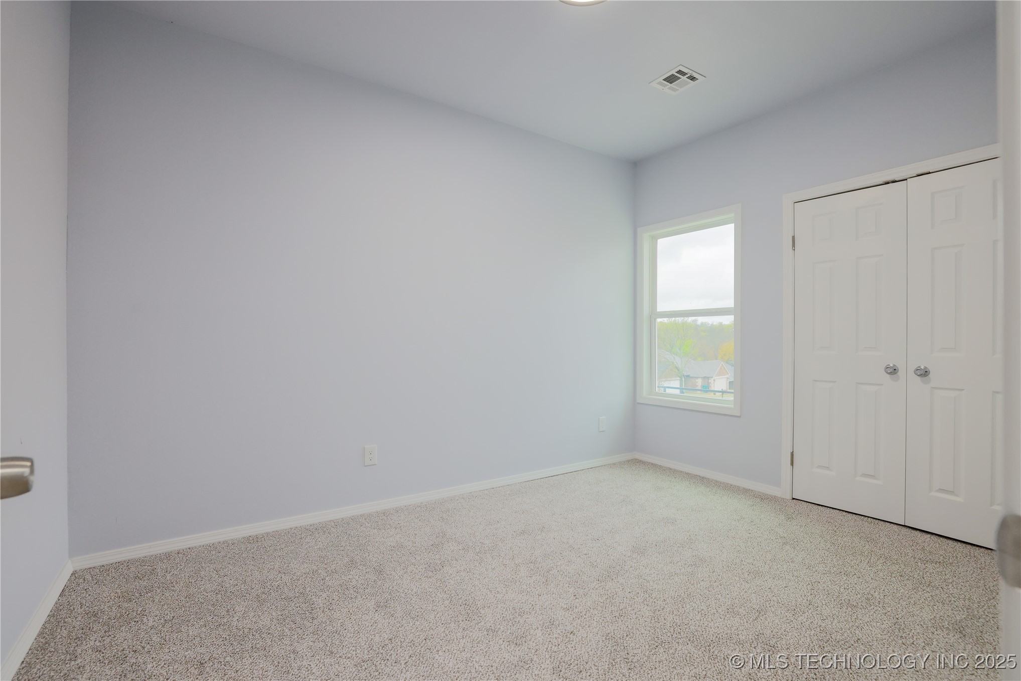 425 E 48th Court