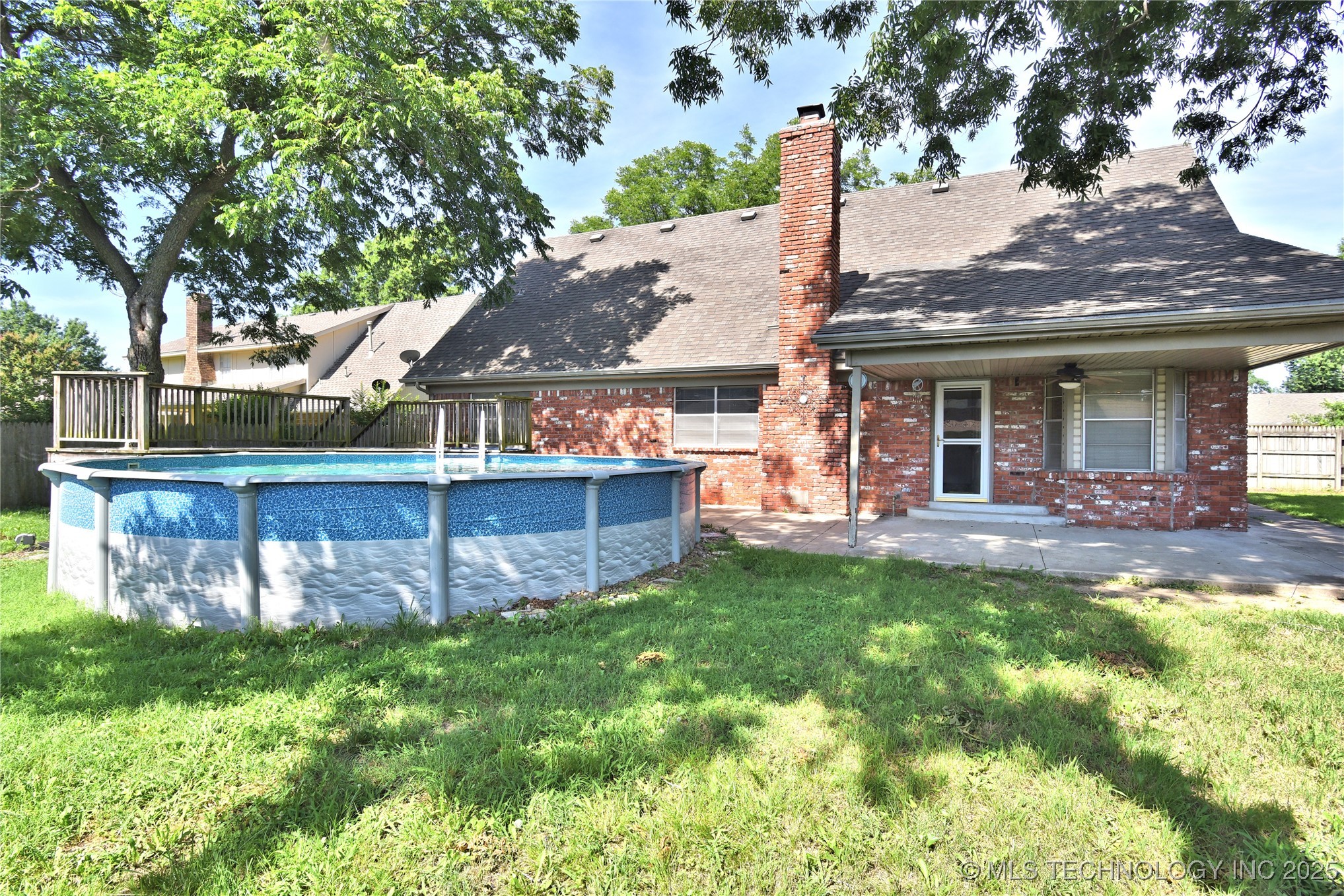 3829 S 99th Avenue E