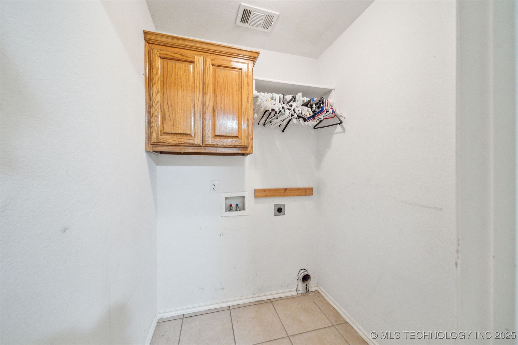 539 W Cherokee Street