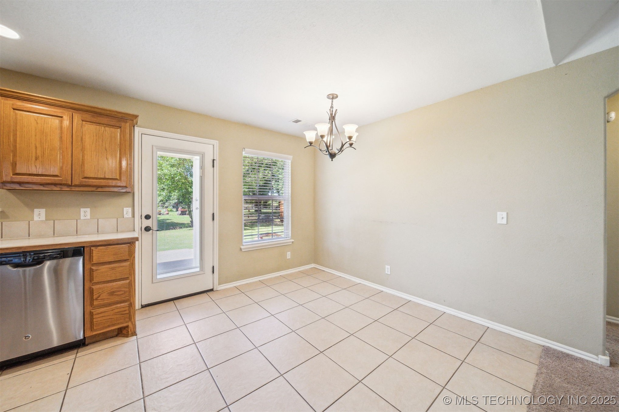 539 W Cherokee Street