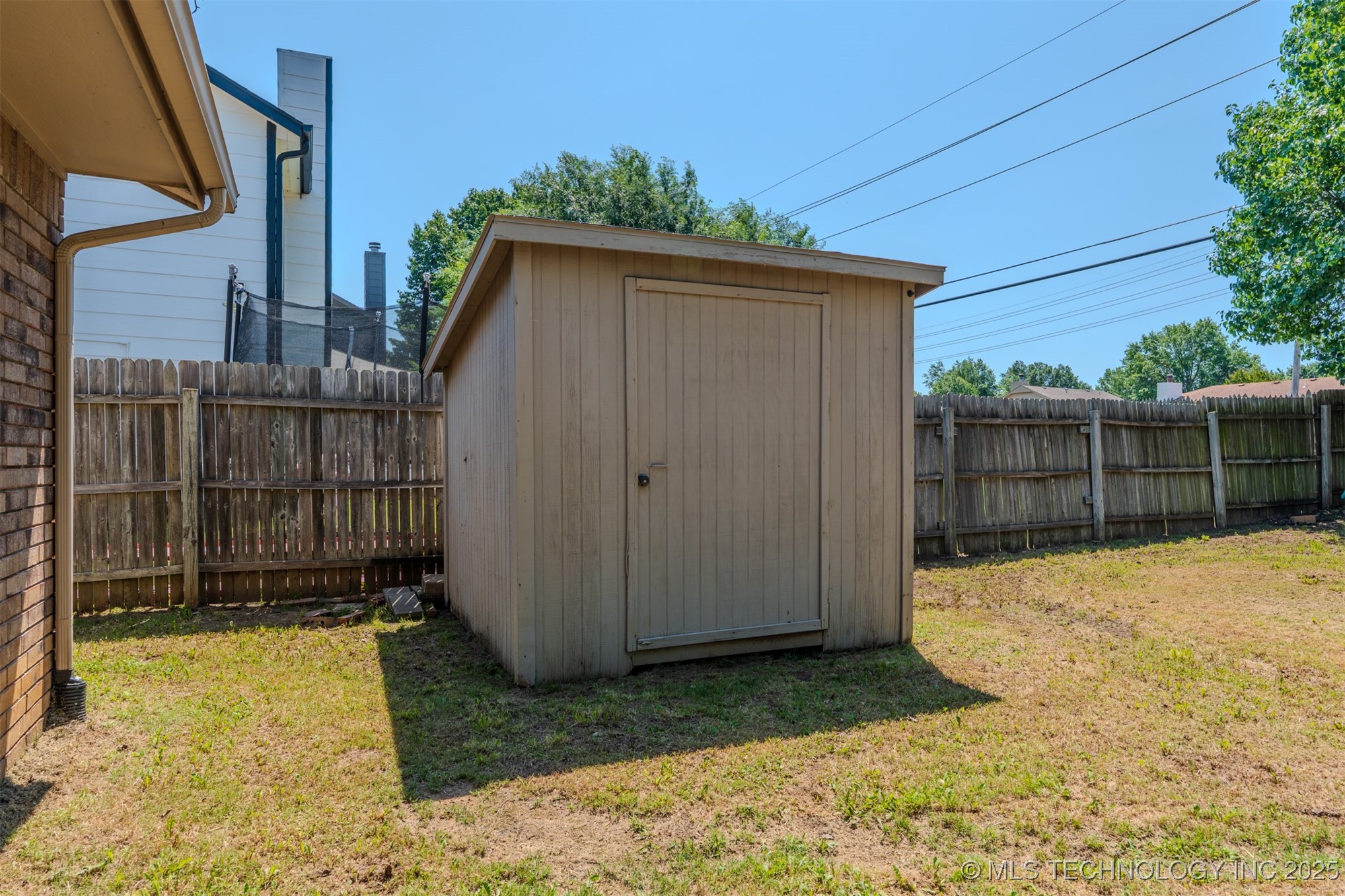 1605 W Montgomery Street