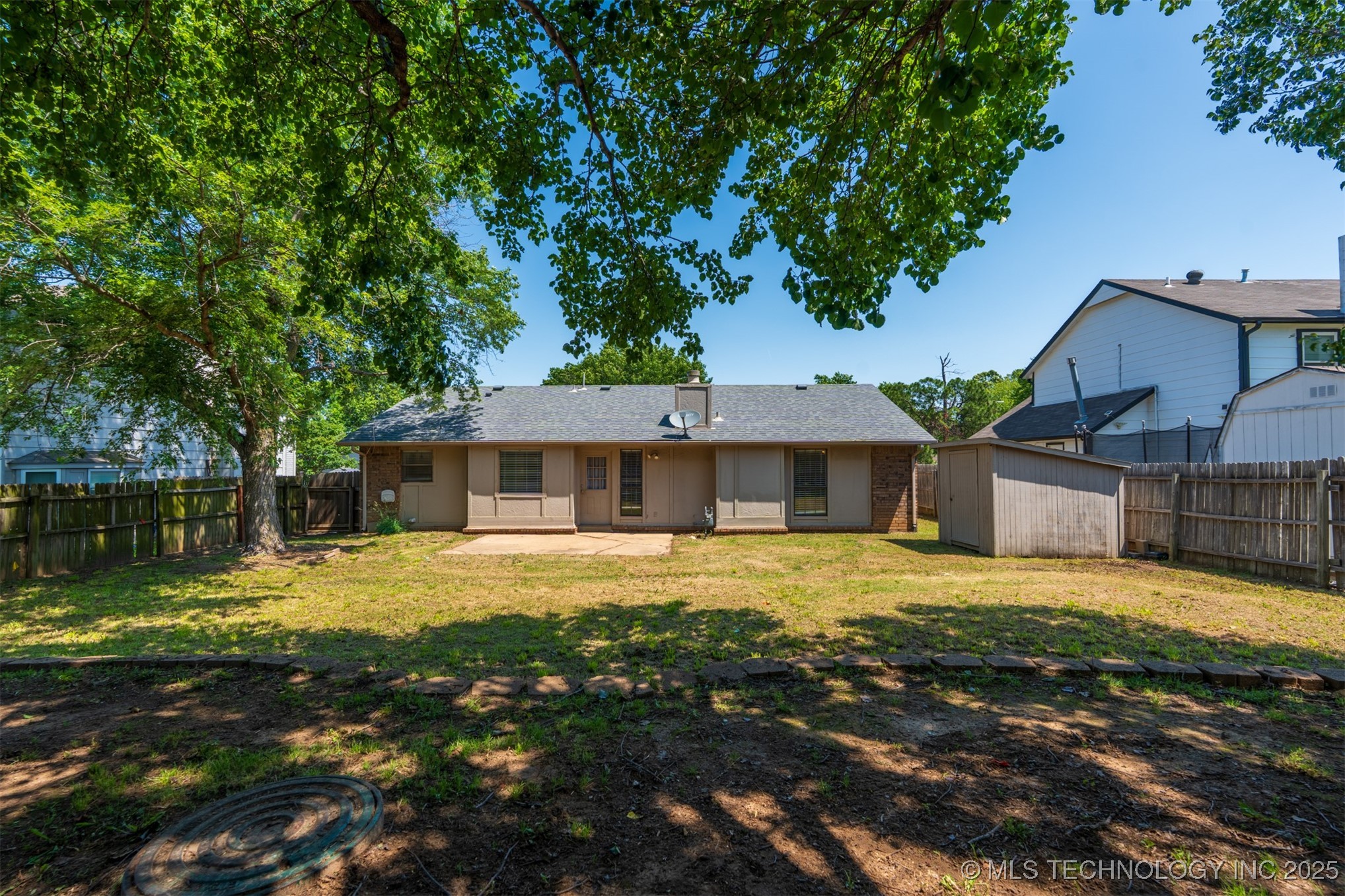1605 W Montgomery Street