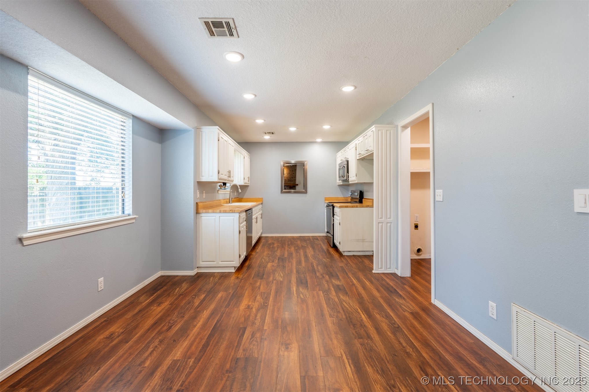 1605 W Montgomery Street