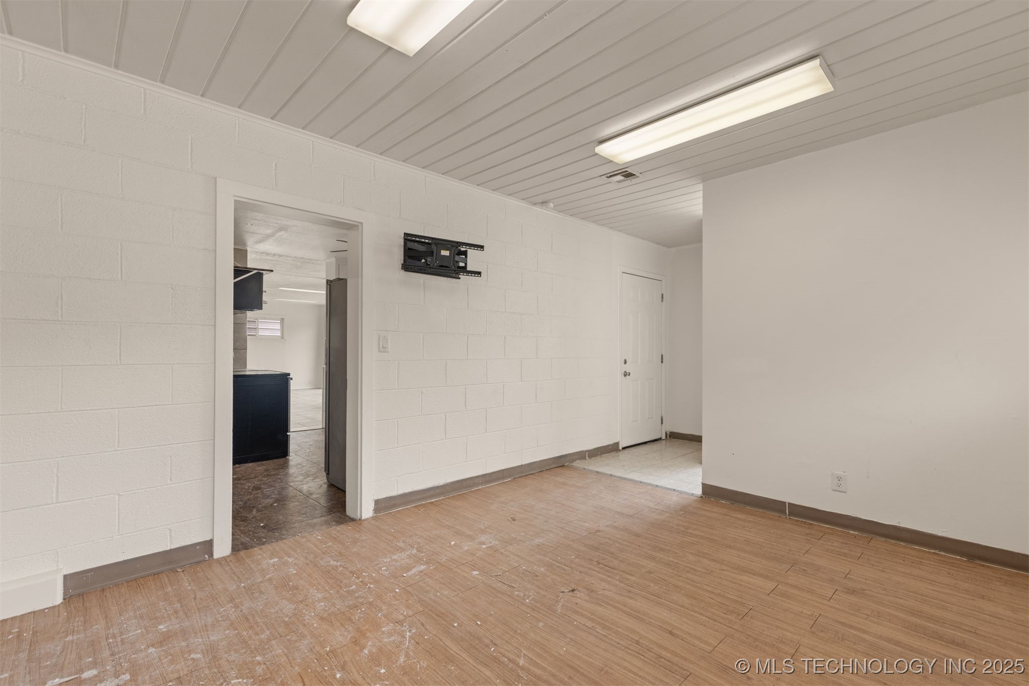 836 N 1st Street